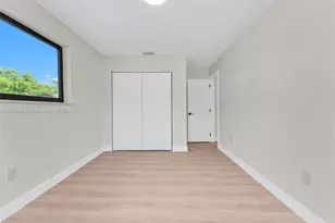 7996 Crespi Blvd, Miami Beach, FL 33141 - Photo 29