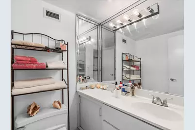 100 Lincoln Rd #423, Miami Beach, FL 33139 - Photo 13