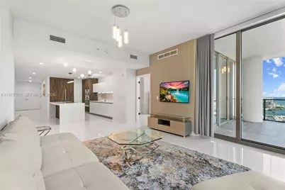 851 NE 1st Ave #2811, Miami, FL 33132 - Photo 3