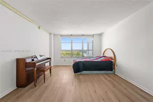 4101 Pine Tree Dr, Miami Beach, FL 33140 - Photo 27