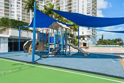 4101 Pine Tree Dr #1112, Miami Beach, FL 33140 - Photo 49