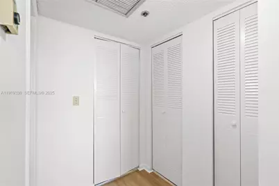 4101 Pine Tree Dr #1112, Miami Beach, FL 33140 - Photo 31