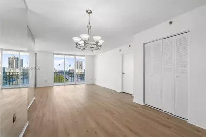 4101 Pine Tree Dr #1112, Miami Beach, FL 33140 - Photo 13