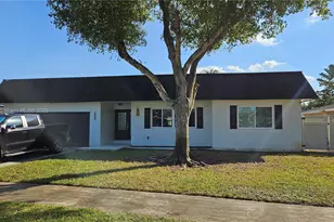 8004 SW 29th St, Davie, FL 33328 - Photo 1