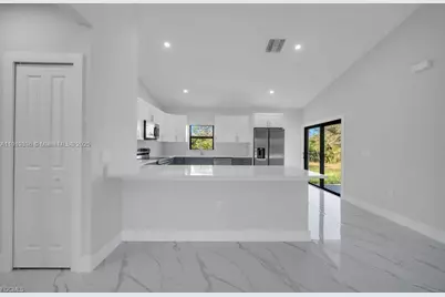 644 Woodcrest Dr, Lehigh Acres, FL 33972 - Photo 5