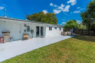 330 N 70th Ave, Hollywood, FL 33024 - Photo 21