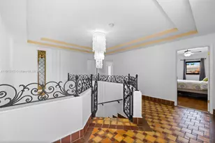 5860 Pine Tree Dr, Miami Beach, FL 33140 - Photo 27