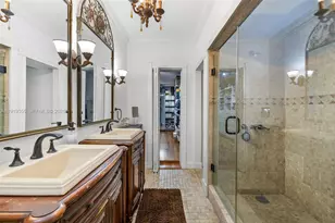 5860 Pine Tree Dr, Miami Beach, FL 33140 - Photo 33