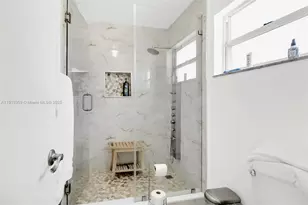 6122 NW 181st Terrace Cir W, Hialeah, FL 33015 - Photo 13