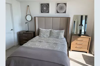55 SW 9th St #3406, Miami, FL 33130 - Photo 15