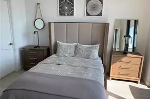 55 SW 9th St, Miami, FL 33130 - Photo 15