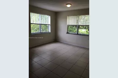 843 SW 13th Av #201, Miami, FL 33135 - Photo 5