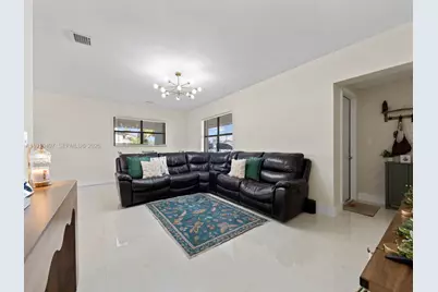 1562 NW 8th Ave, Homestead, FL 33030 - Photo 11