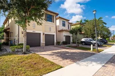 4816 NW 56th Ct, Tamarac, FL 33319 - Photo 3