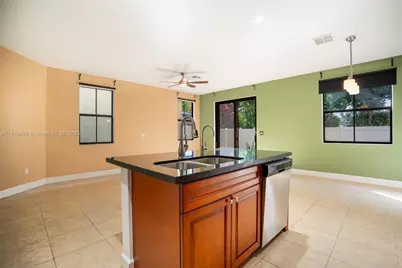 4816 NW 56th Ct, Tamarac, FL 33319 - Photo 13
