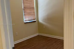 8854 W 35th Ave, Hialeah, FL 33018 - Photo 21