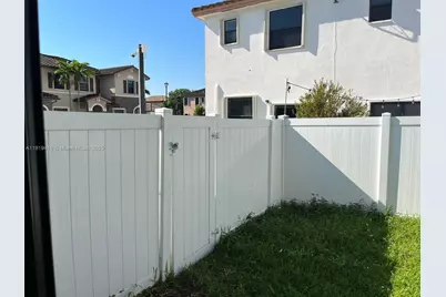 8854 W 35 Ave #8854, Hialeah, FL 33018 - Photo 27