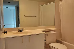 7852 Trent Dr, Tamarac, FL 33321 - Photo 9