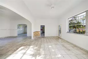 297 Eucalyptus Dr, Hialeah, FL 33010 - Photo 15