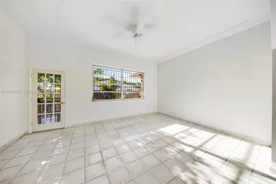 297 Eucalyptus Dr, Hialeah, FL 33010 - Photo 9