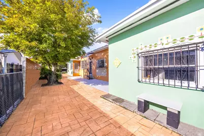 297 Eucalyptus Dr, Hialeah, FL 33010 - Photo 49