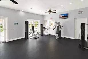 8290 Lake Dr, Doral, FL 33166 - Photo 21