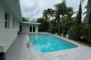 2075 S Hibiscus Dr, North Miami, FL 33181 - Photo 29