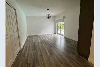 2075 S Hibiscus Dr, North Miami, FL 33181 - Photo 21