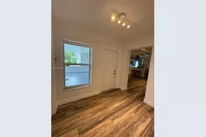 2075 S Hibiscus Dr, North Miami, FL 33181 - Photo 7