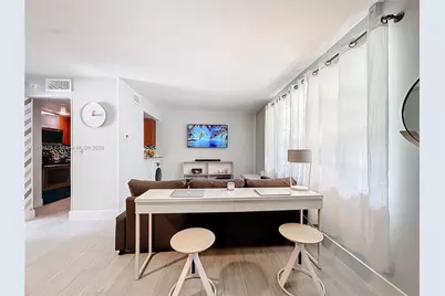 651 NE 60th St #12, Miami, FL 33137 - Photo 3