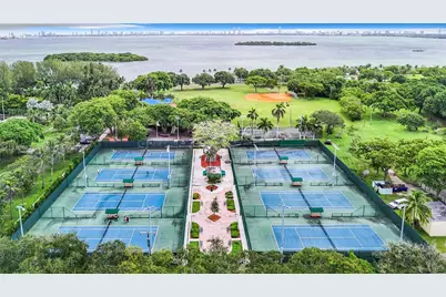 651 NE 60th St #12, Miami, FL 33137 - Photo 37