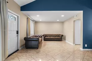 11166 NW 37th St, Sunrise, FL 33351 - Photo 5