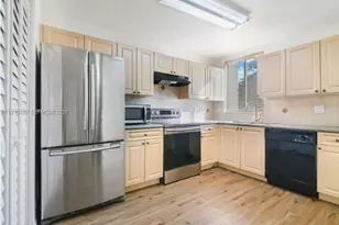 159 Hidden Ct Rd, Hollywood, FL 33023 - Photo 3