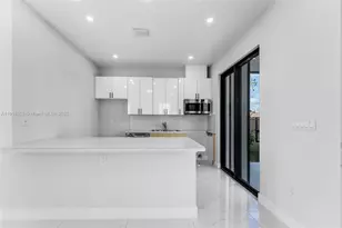 12393 SW 220th St, Miami, FL 33170 - Photo 5