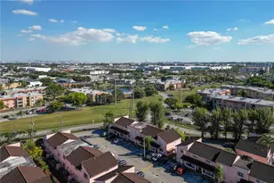 8041 Lake Dr, Doral, FL 33166 - Photo 23