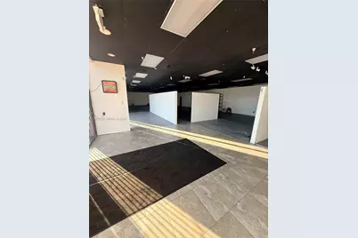 7685 Pines Blvd, Pembroke Pines, FL 33024 - Photo 5