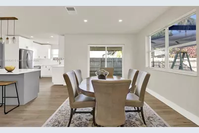 131 NE 18th St, Homestead, FL 33030 - Photo 13