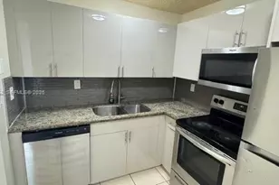 486 NW 165th St Rd, Miami, FL 33169 - Photo 13