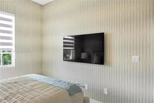 3907 NE 170th St, North Miami Beach, FL 33160 - Photo 19