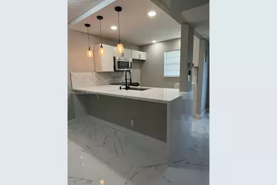 5102 NW 36th St #605, Lauderdale Lakes, FL 33319 - Photo 1