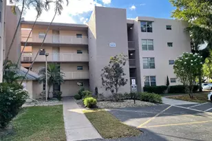 9471 Evergreen Pl, Davie, FL 33324 - Photo 1