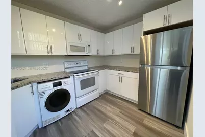 9471 Evergreen Pl #401, Davie, FL 33324 - Photo 13