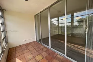 9471 Evergreen Pl, Davie, FL 33324 - Photo 9