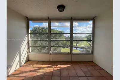 9471 Evergreen Pl #401, Davie, FL 33324 - Photo 7