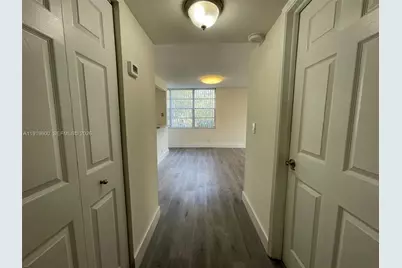 9471 Evergreen Pl #401, Davie, FL 33324 - Photo 3