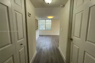 9471 Evergreen Pl, Davie, FL 33324 - Photo 3