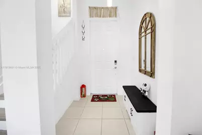 732 SE 35th Ave, Homestead, FL 33033 - Photo 5