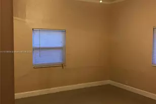 76 NE 48th St, Miami, FL 33137 - Photo 15