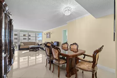 301 174th St #1109, Sunny Isles Beach, FL 33160 - Photo 5
