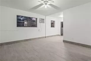 1291 NE 207th St, Miami, FL 33179 - Photo 5